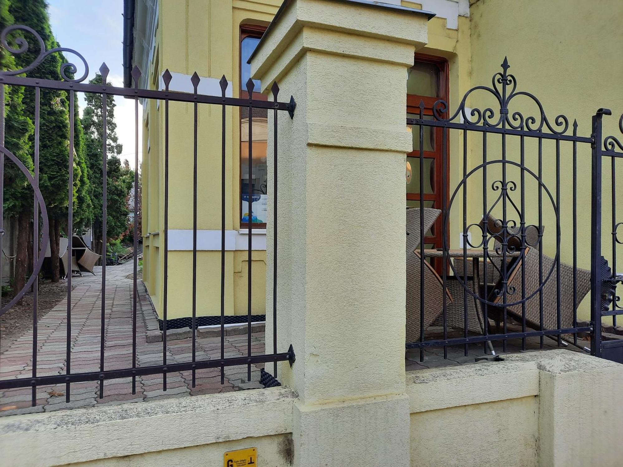 Gloria Apartman Jula Exterior foto